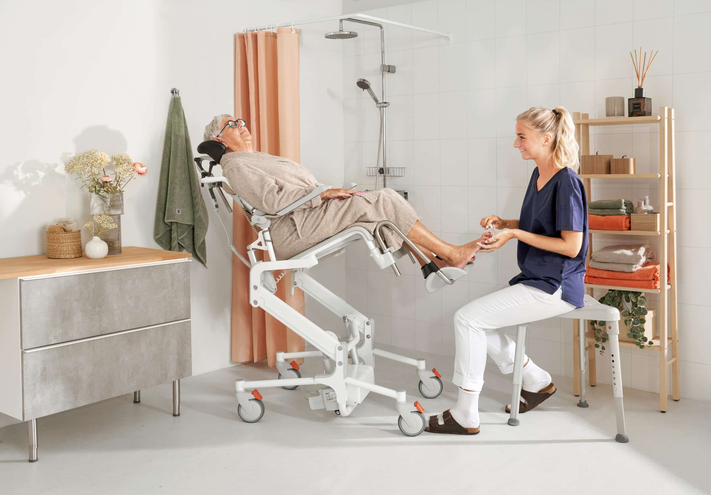 Etac Alto Electronic Mobile Shower Commode with Pan Holder