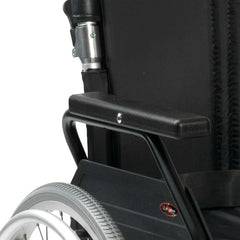 Drive DeVilbiss Aluminium Wheelchair XS2