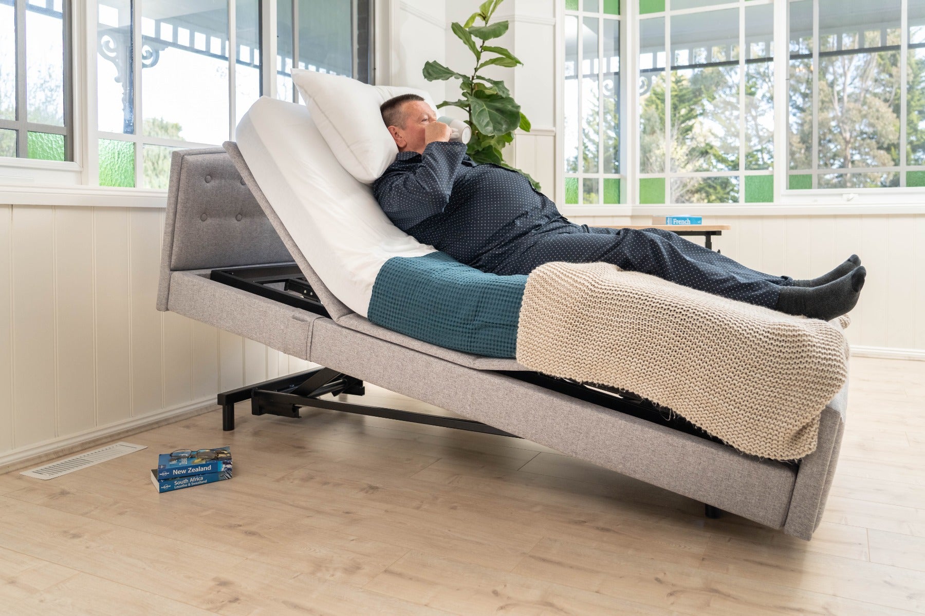 PremiumLift Deluxe Floor Bed