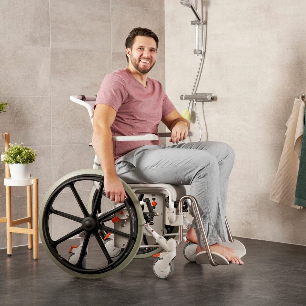 Etac Swift Mobil-2 Self Propelled with Pan Holder